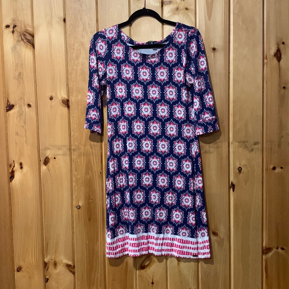 Comfortable lightweight Dress. Super comfortable and stylish.